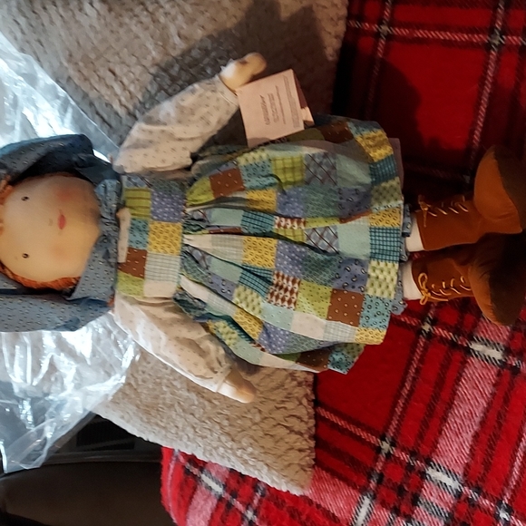 Madam Alexander Holly hobbie - Picture 5 of 5